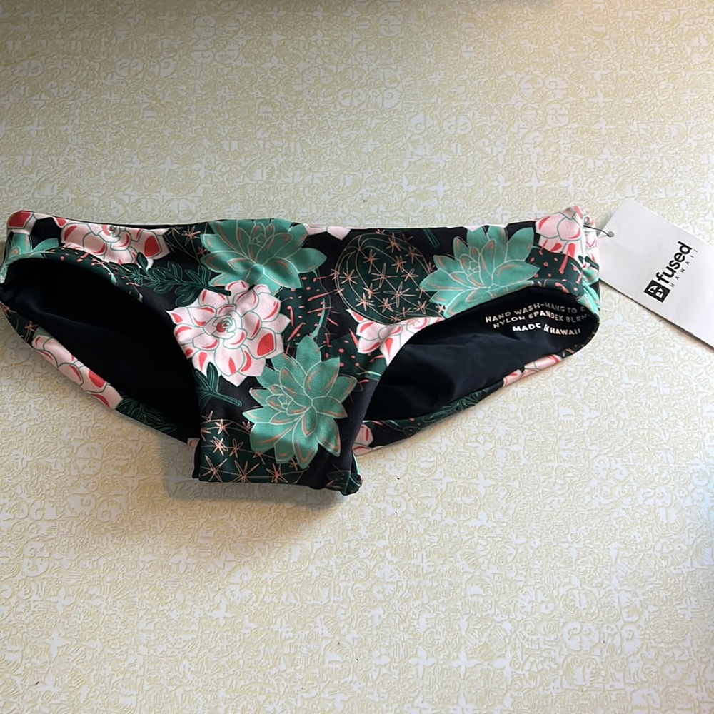Fused bathing suit bottoms